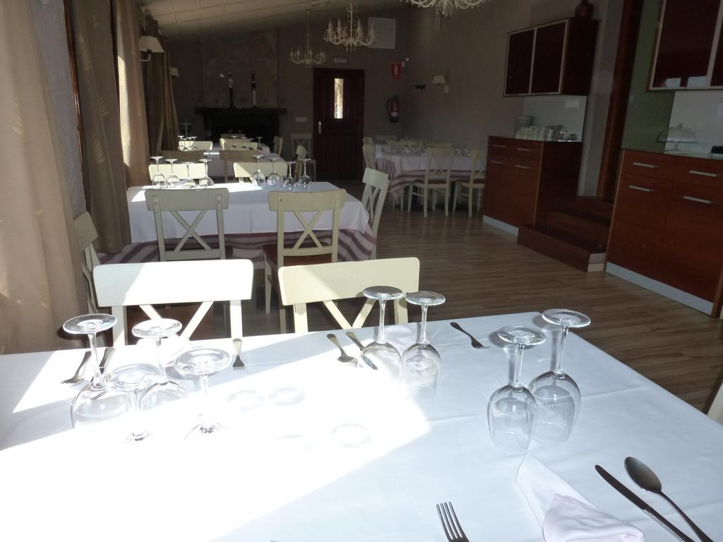 Hotel H Con Encanto Binefar Ngoại thất bức ảnh