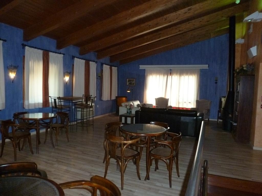 Hotel H Con Encanto Binefar Ngoại thất bức ảnh