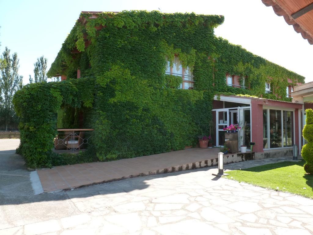 Hotel H Con Encanto Binefar Ngoại thất bức ảnh