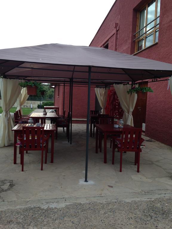 Hotel H Con Encanto Binefar Ngoại thất bức ảnh